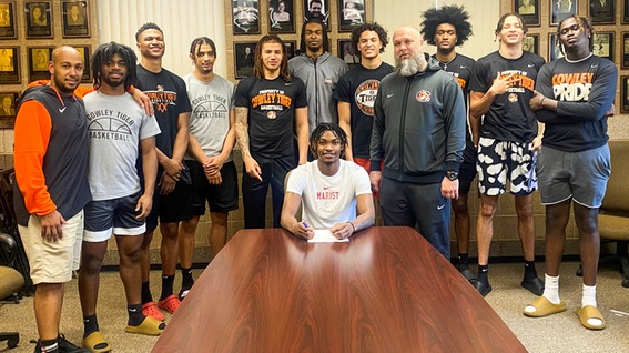 Nwankwo signs with NCAA Division I Marist College