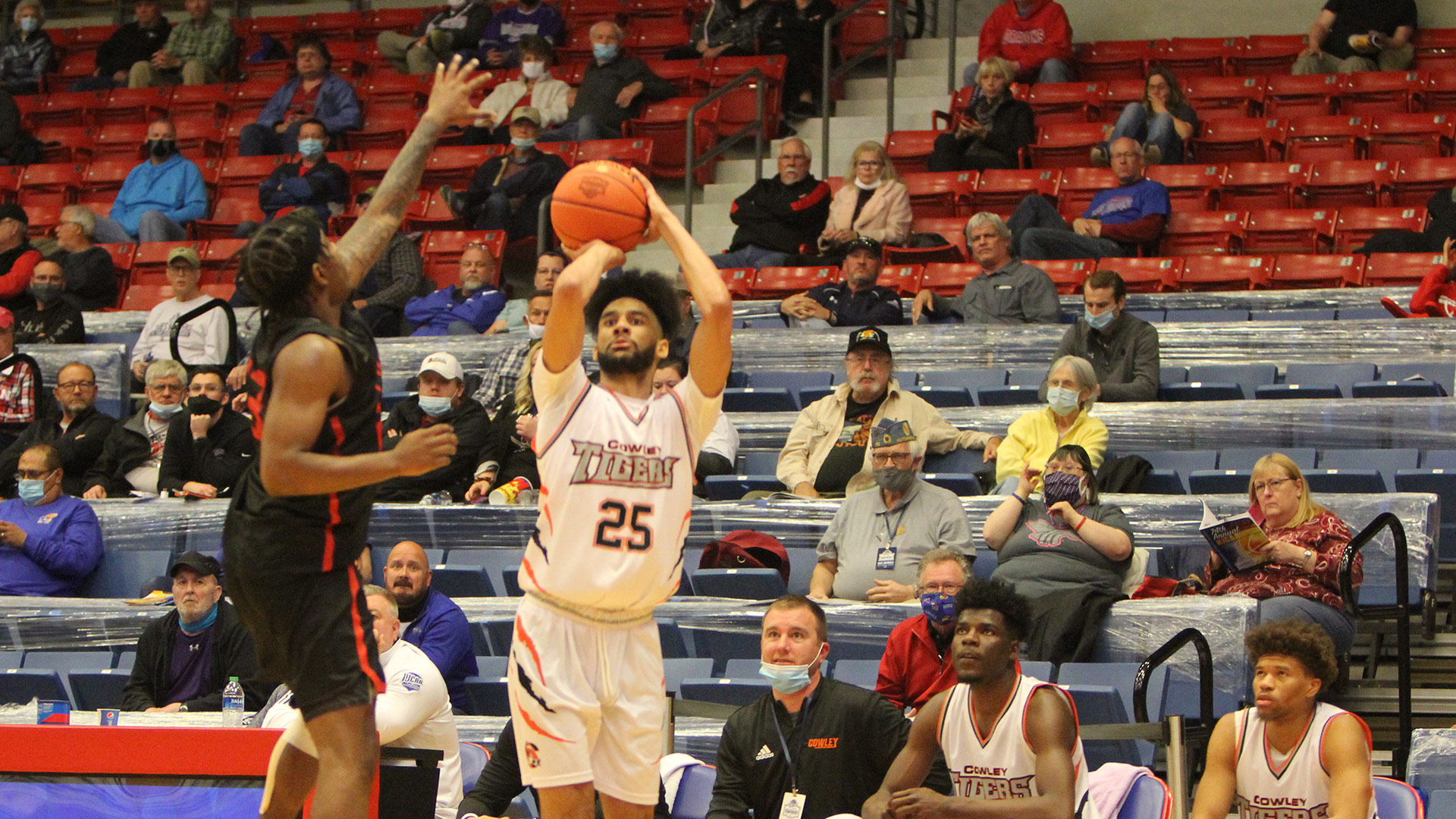 Tigers earn first national tournament victory in 64 years; blow out Trinity Valley 134-107 