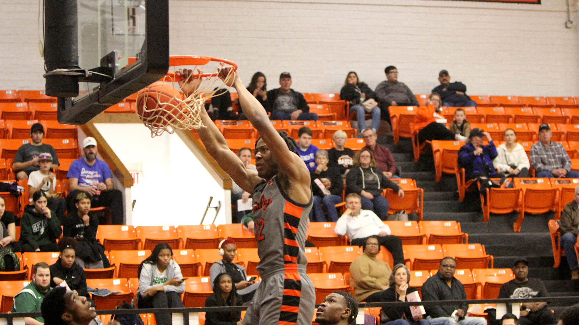 Seward rallies to outlast Cowley in overtime, 90-87