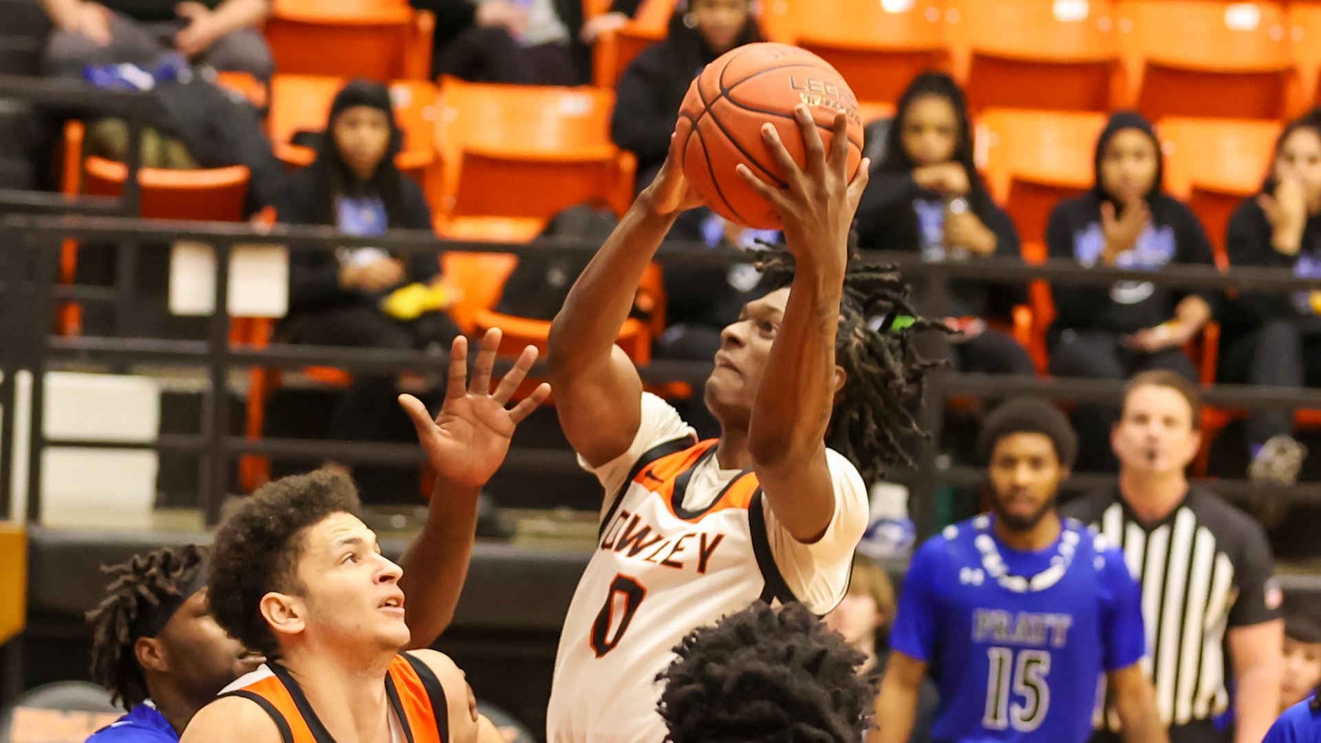 Tigers suffer first conference defeat, 78-62, at Cloud