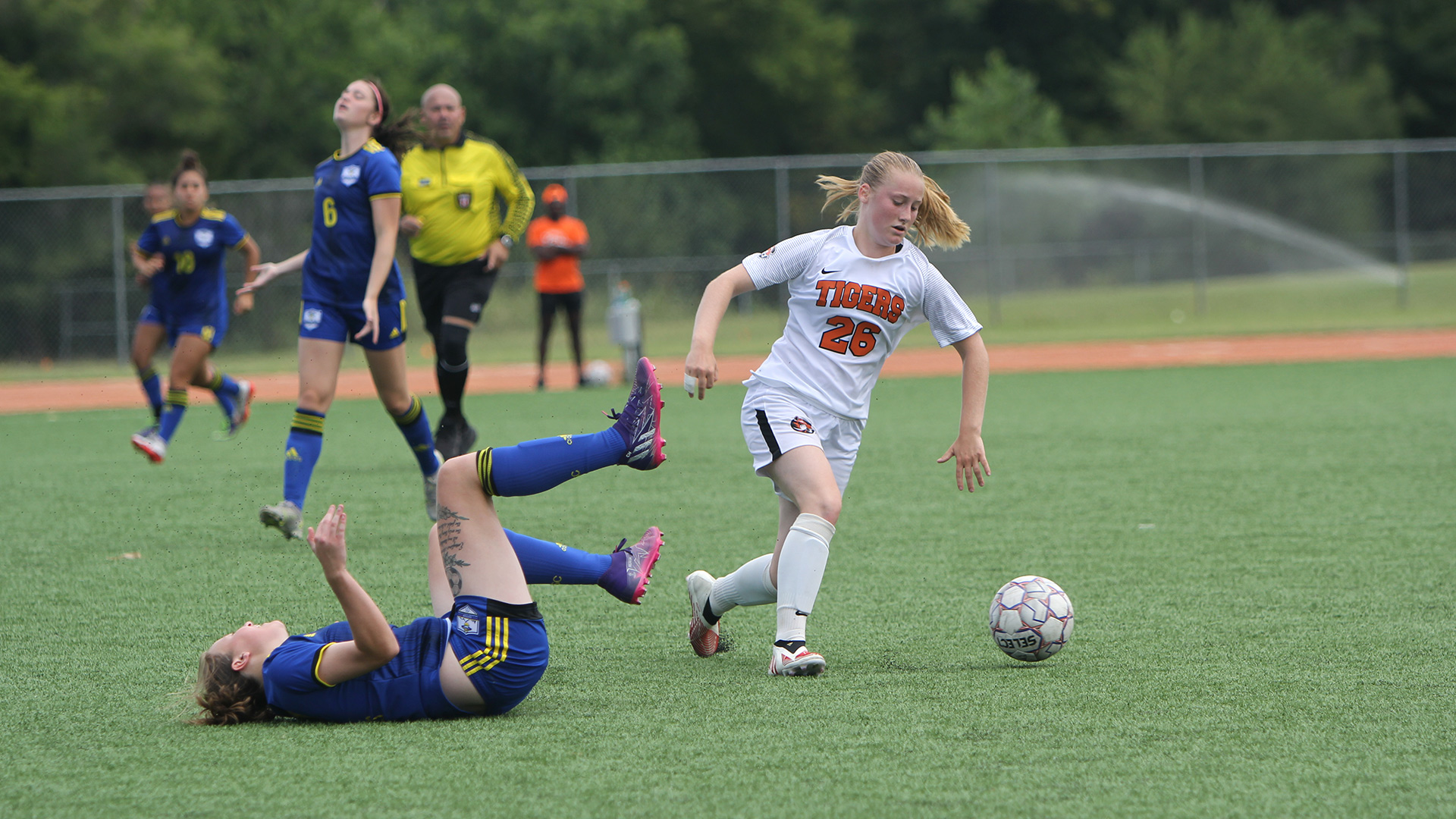 Lady Tiger soccer pulls out 1-0 win in season-opener