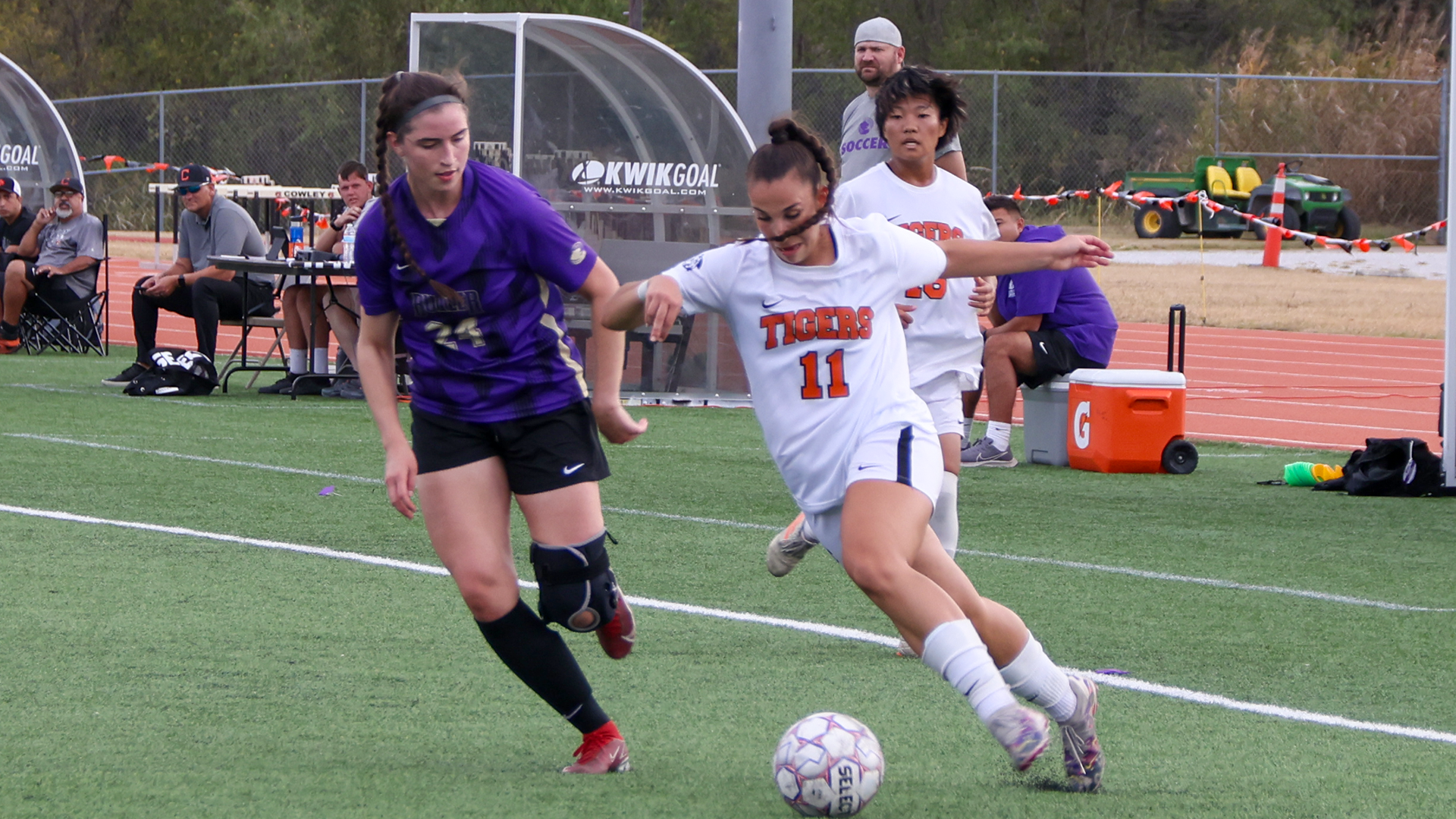 Rivas helps lift Lady Tigers to 4-2 win over 11th-ranked Hutchinson