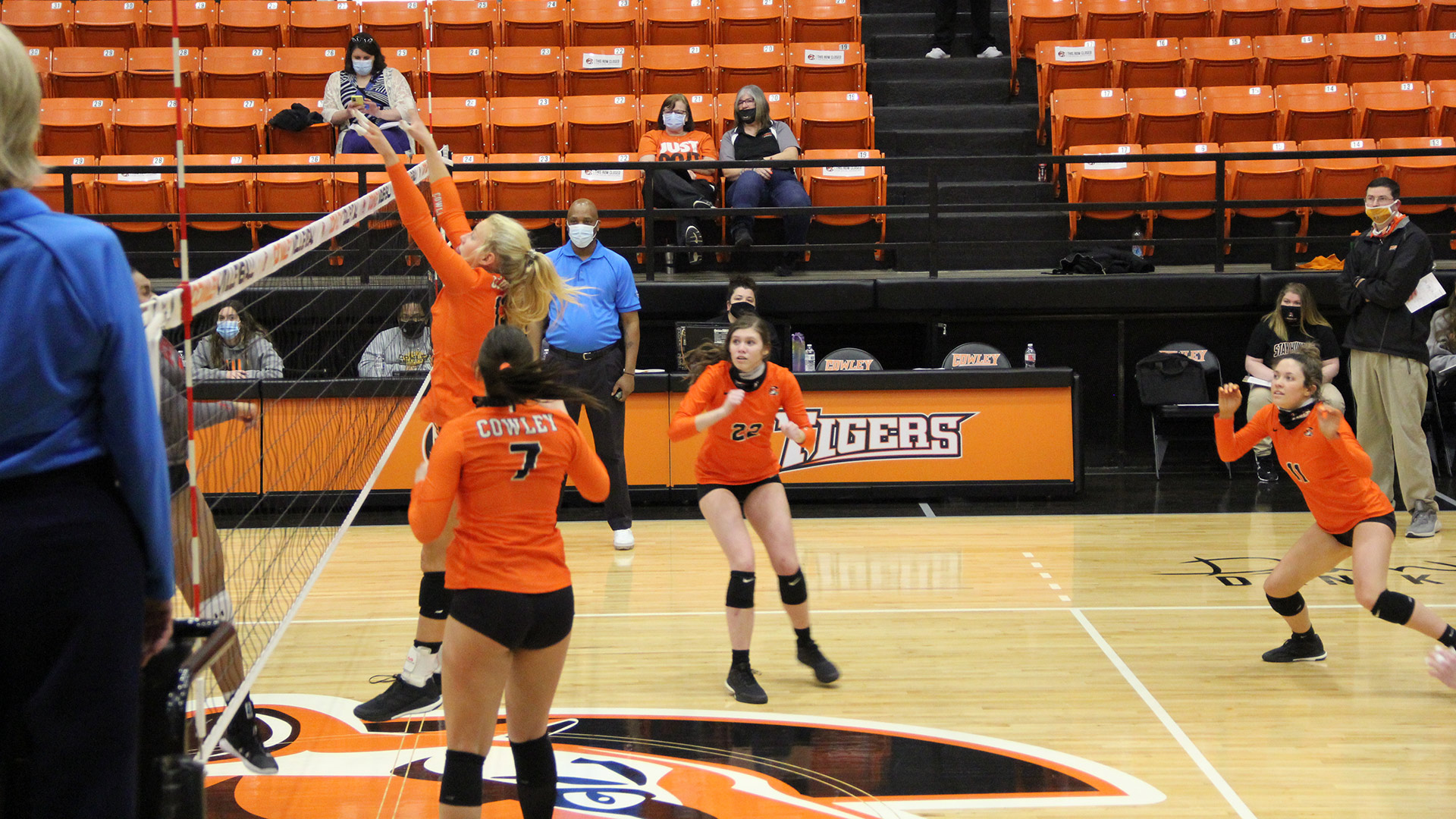 Lady Tiger volleyball team bounces back with pair of home wins