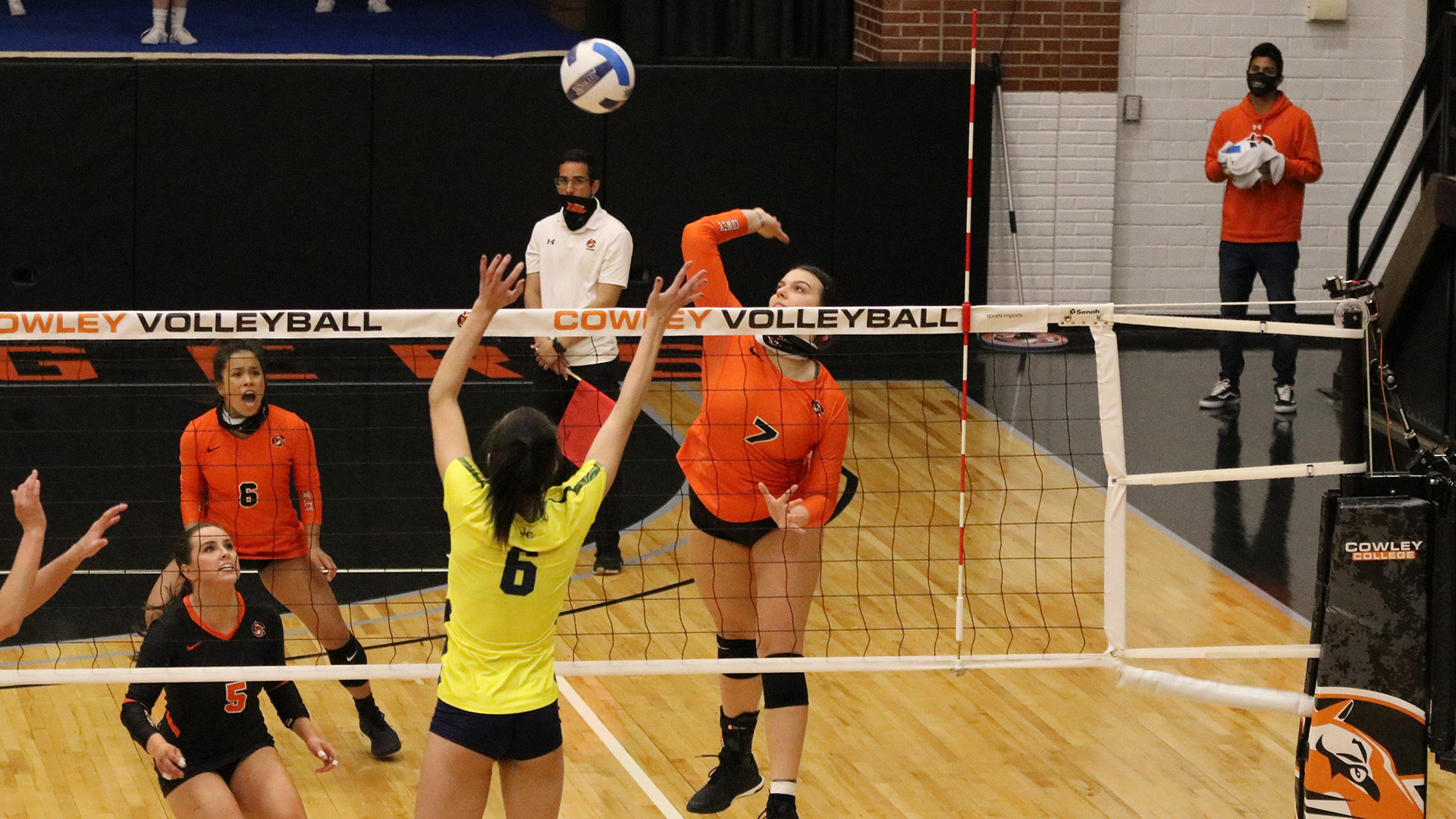 Cowley volleyball team gives No. 4-ranked Johnson County a scare before losing