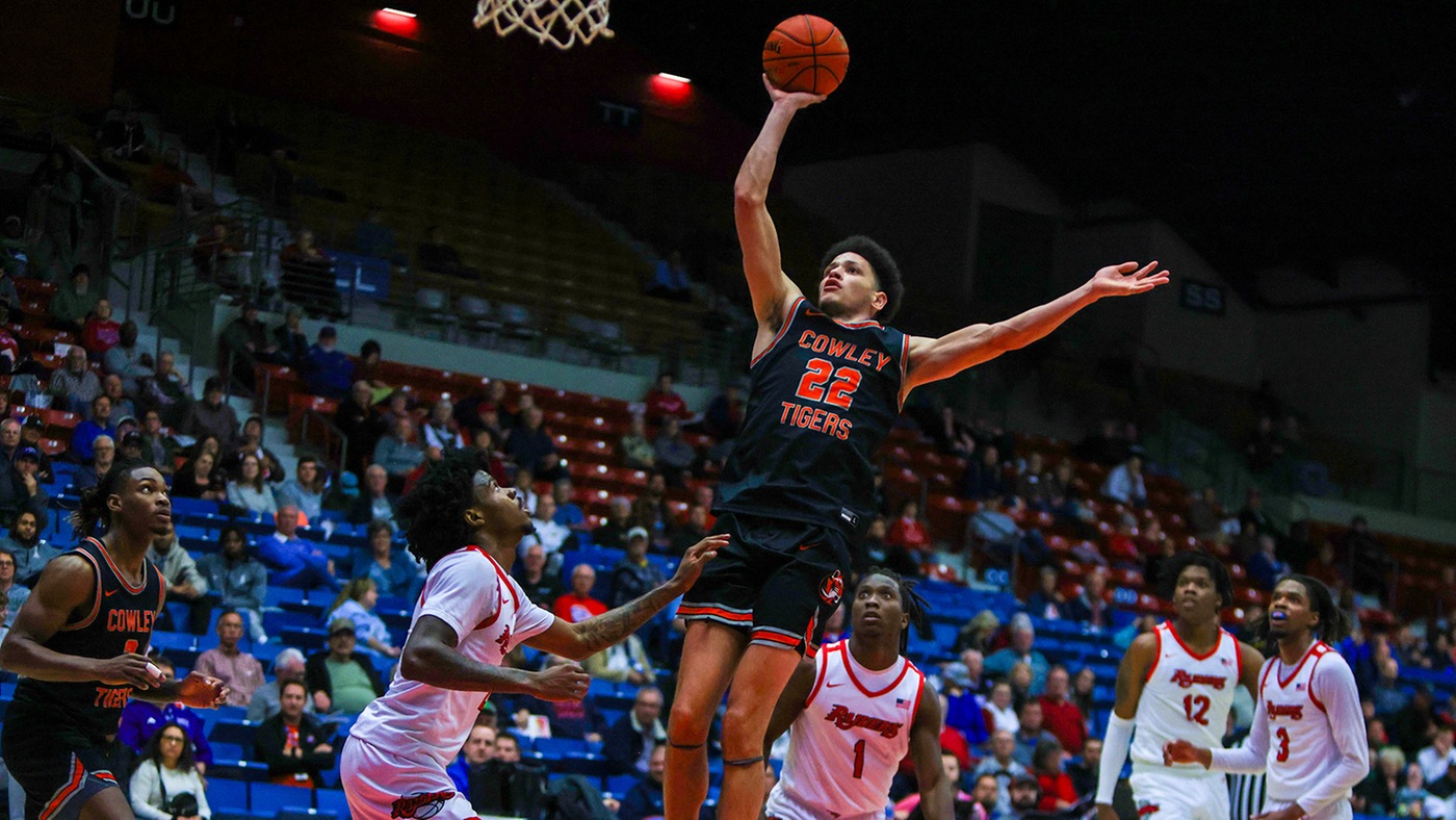 Tigers’ dream season comes to an end with an 85-70 loss at the national tournament